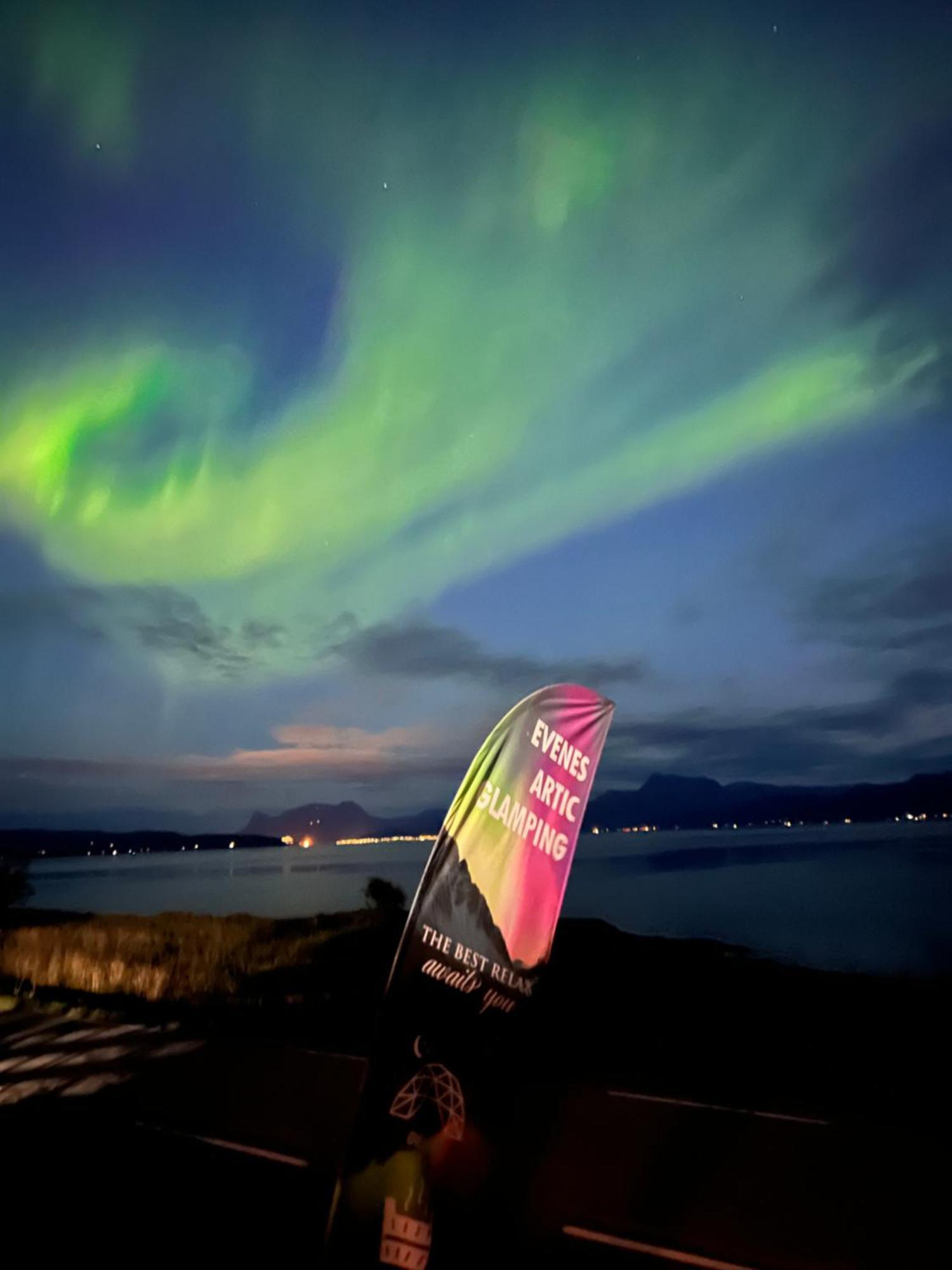 ホテル Evenes Artic Glamping Evenesmarkja エクステリア 写真